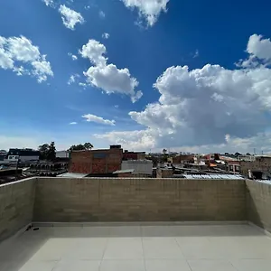 Hermoso Con Terraza, Excelente Ubicación Cerca Al Centro De La Ciudad Apartamento